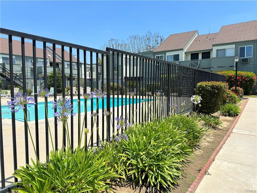 631 N Bristol Street 63