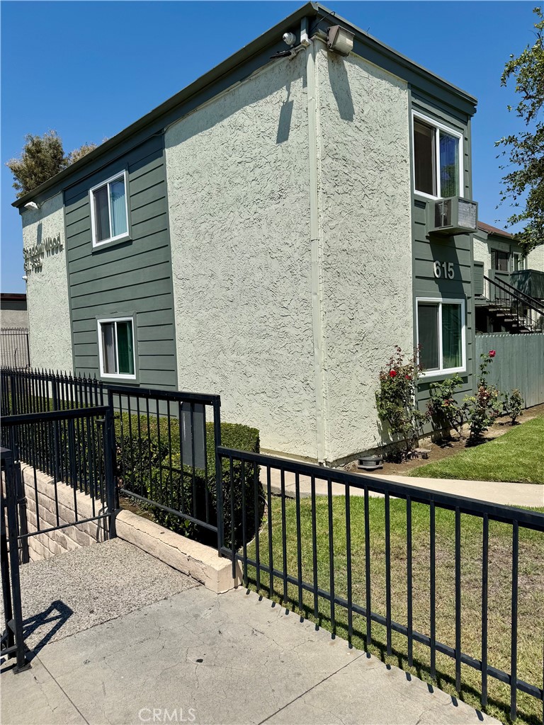 631 N Bristol Street 63