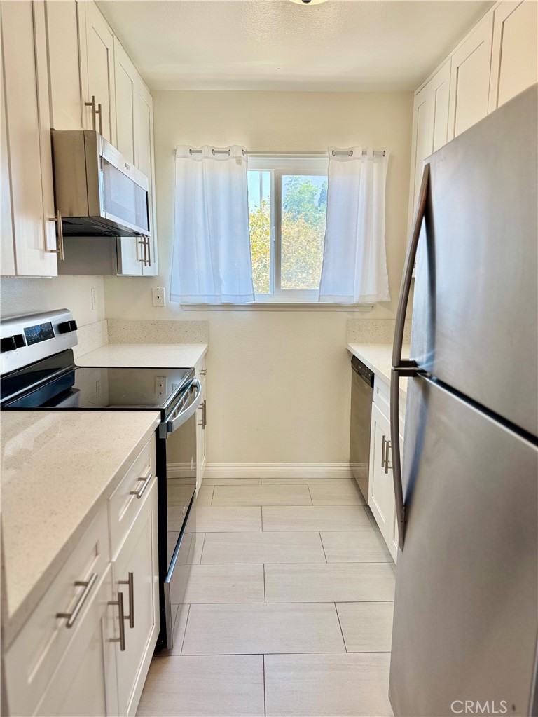 631 N Bristol Street 63