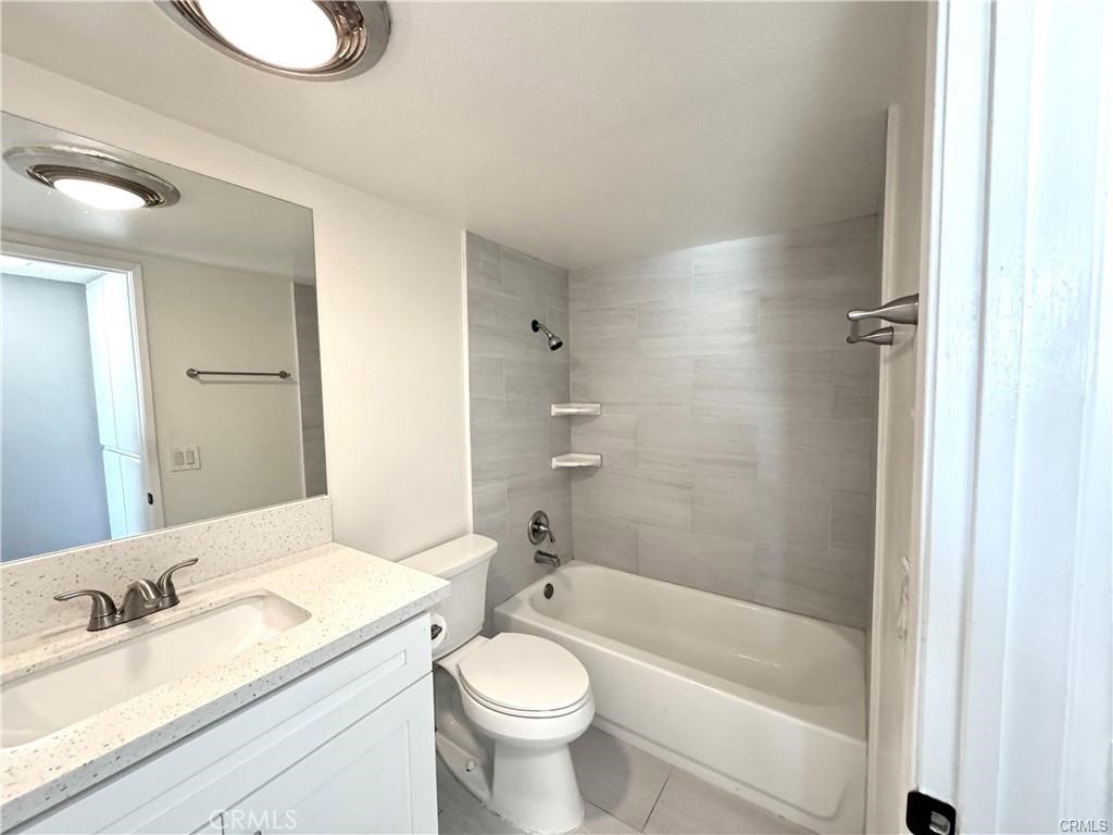 631 N Bristol Street 63