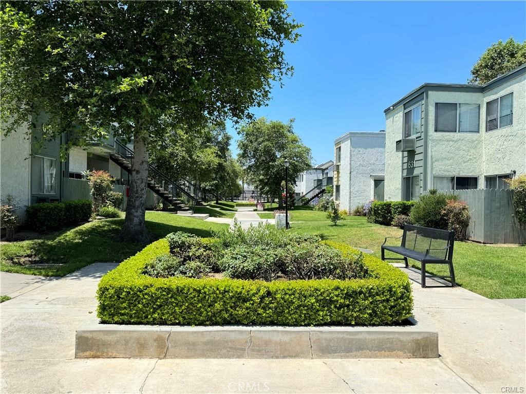 631 N Bristol Street 63