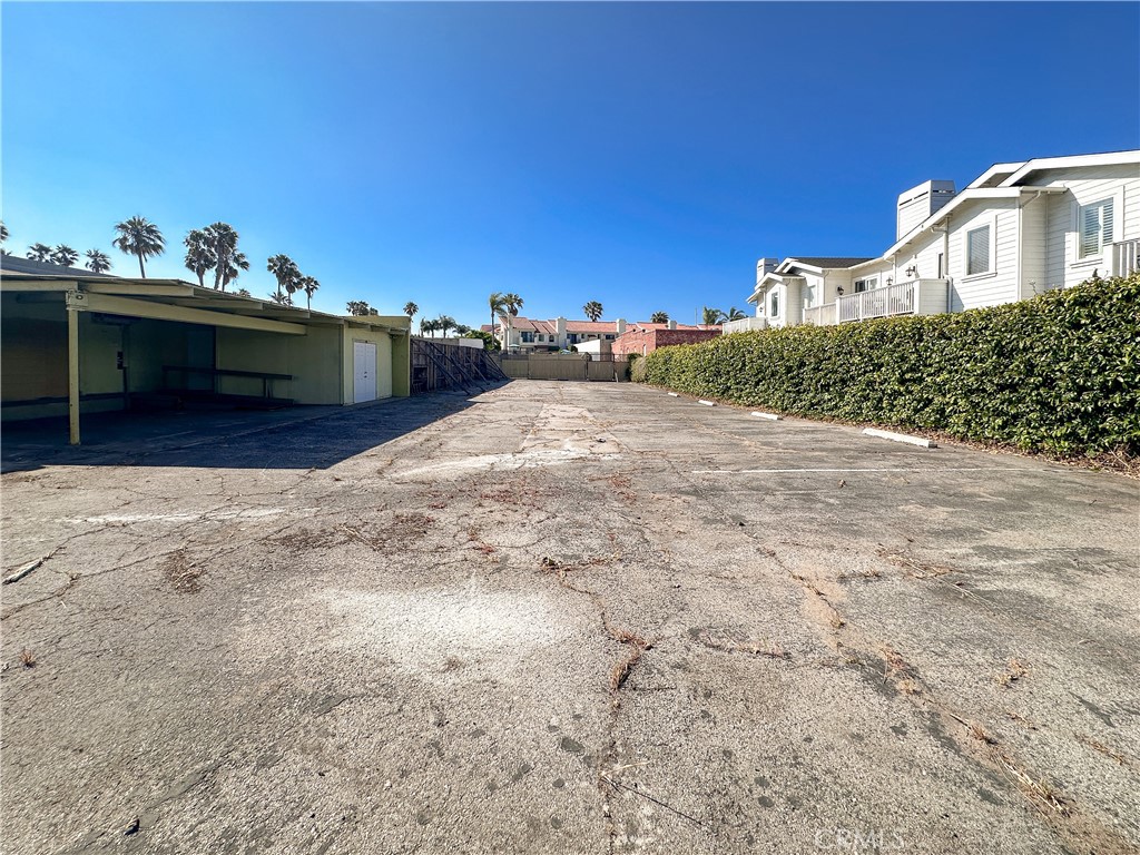 124 N Catalina Avenue