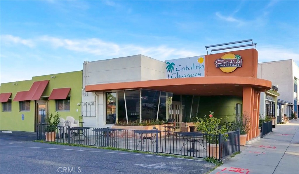 124 N Catalina Avenue