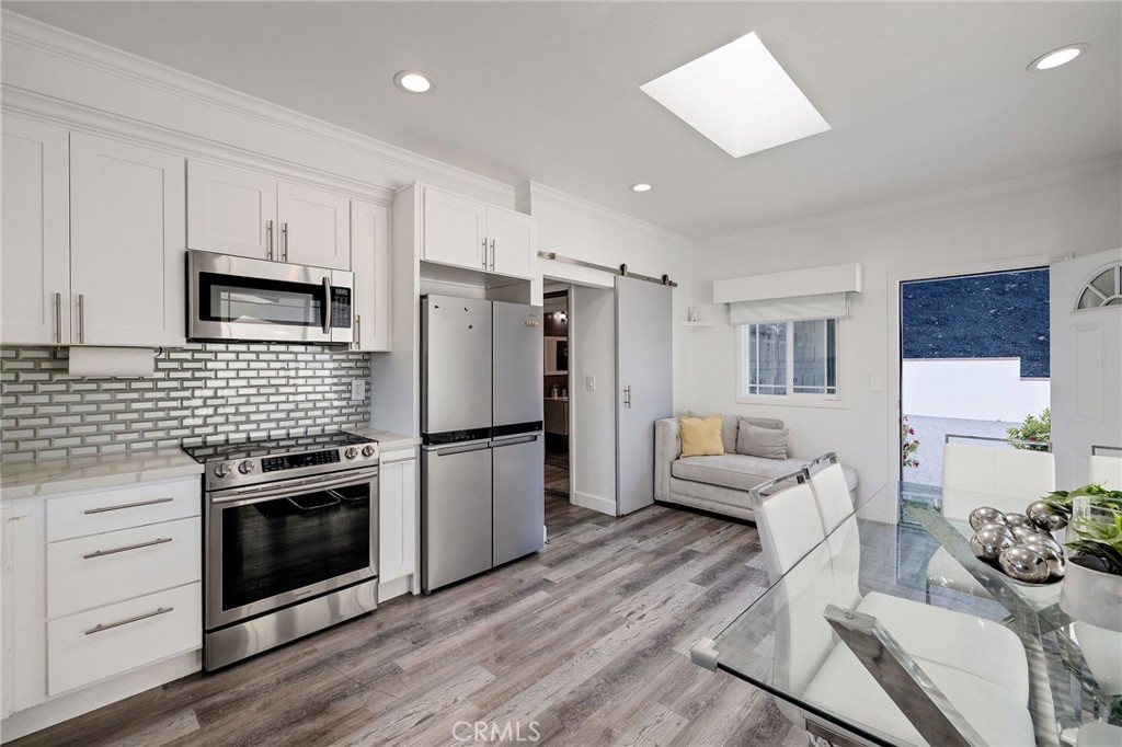 28056 Palos Verdes Dr E