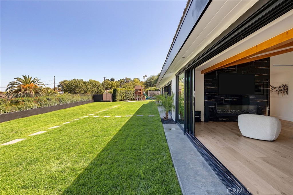 28056 Palos Verdes Dr E