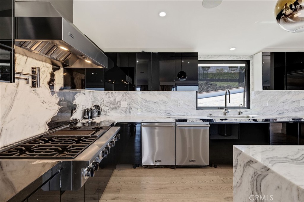 28056 Palos Verdes Dr E