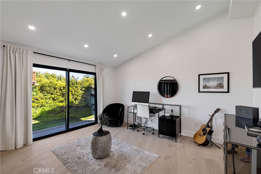 28056 Palos Verdes Dr E