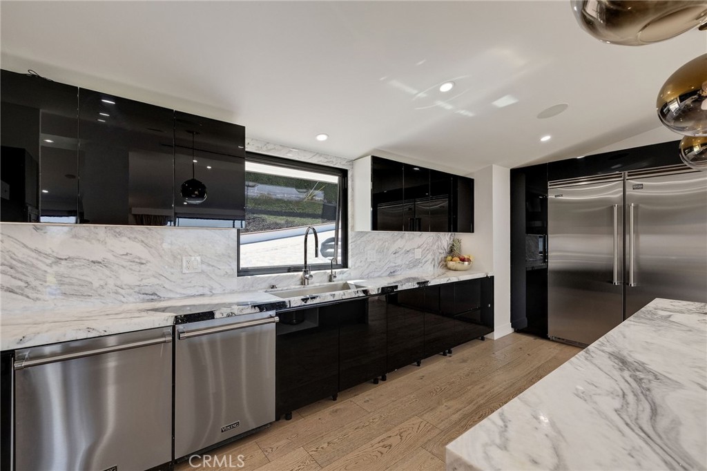 28056 Palos Verdes Dr E