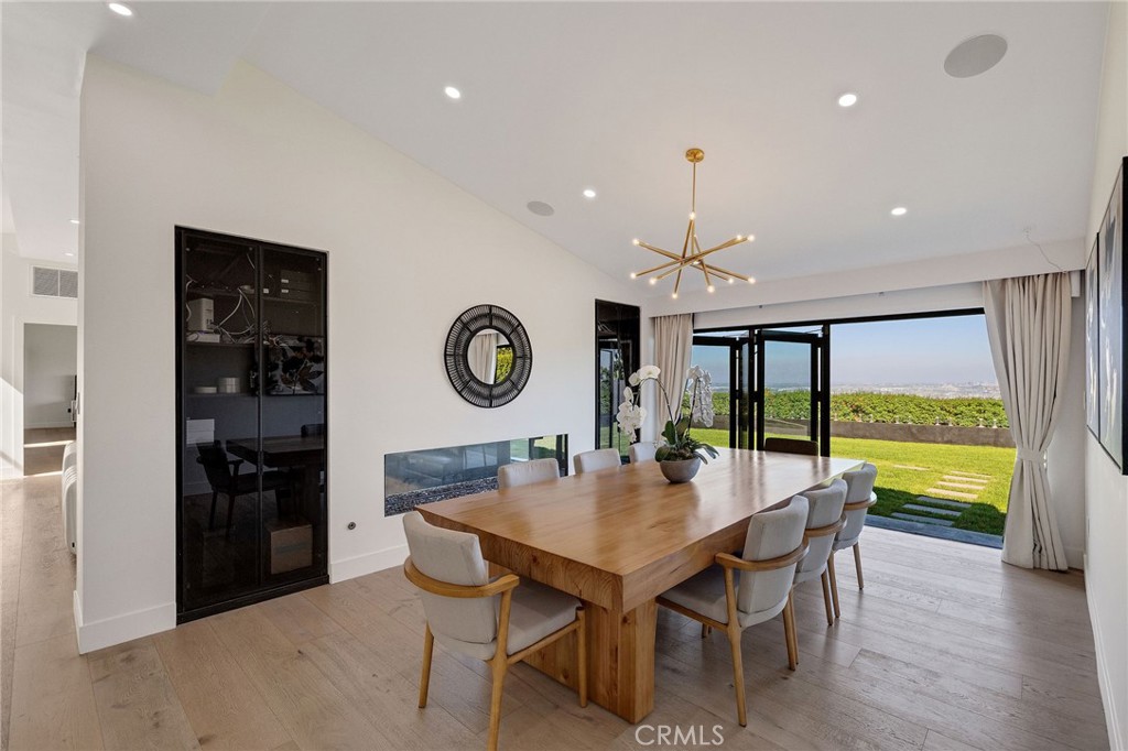 28056 Palos Verdes Dr E