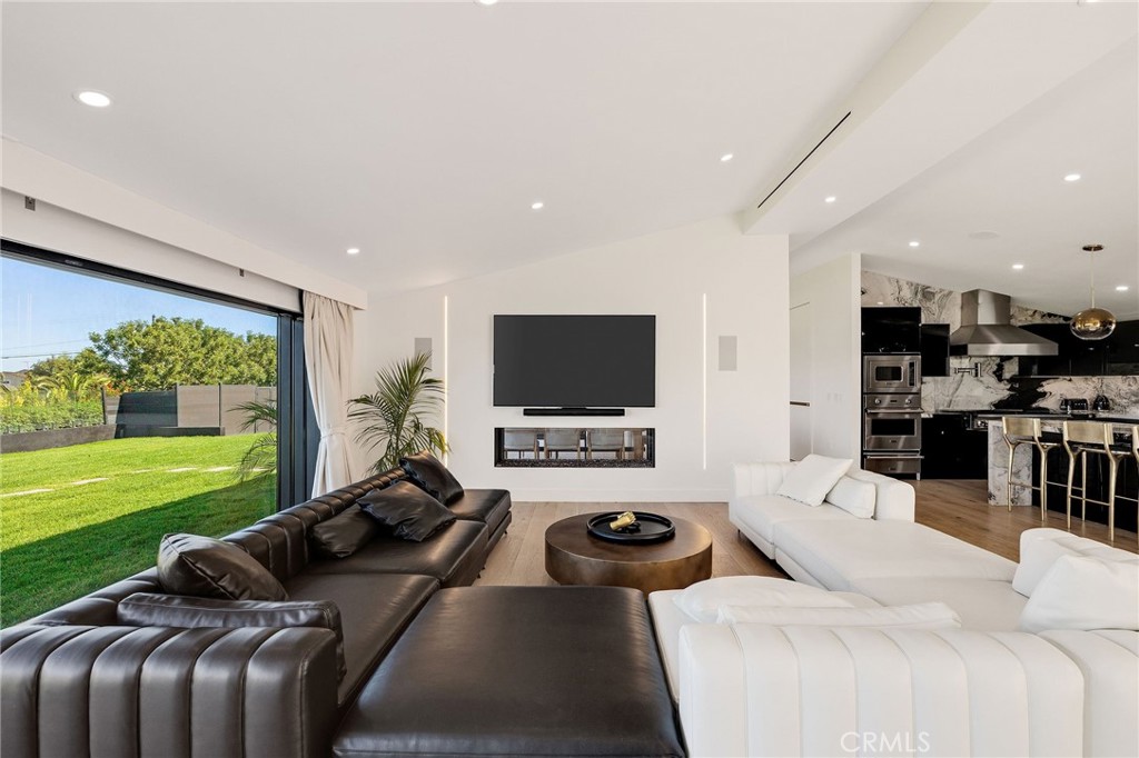 28056 Palos Verdes Dr E