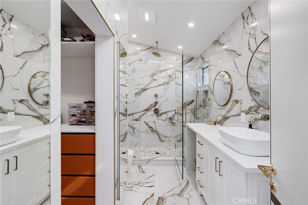 28056 Palos Verdes Dr E