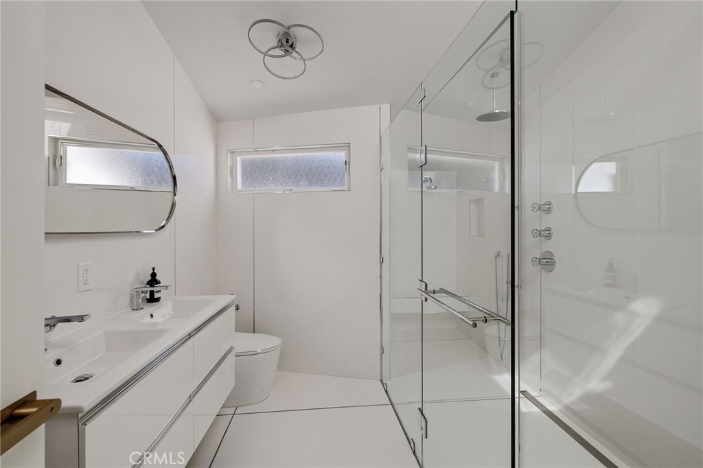 28056 Palos Verdes Dr E