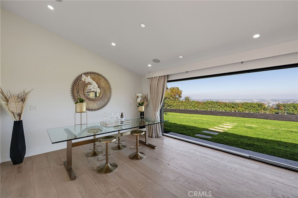 28056 Palos Verdes Dr E