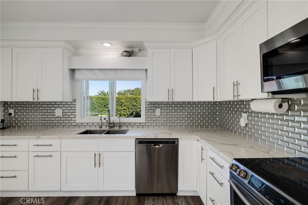 28056 Palos Verdes Dr E