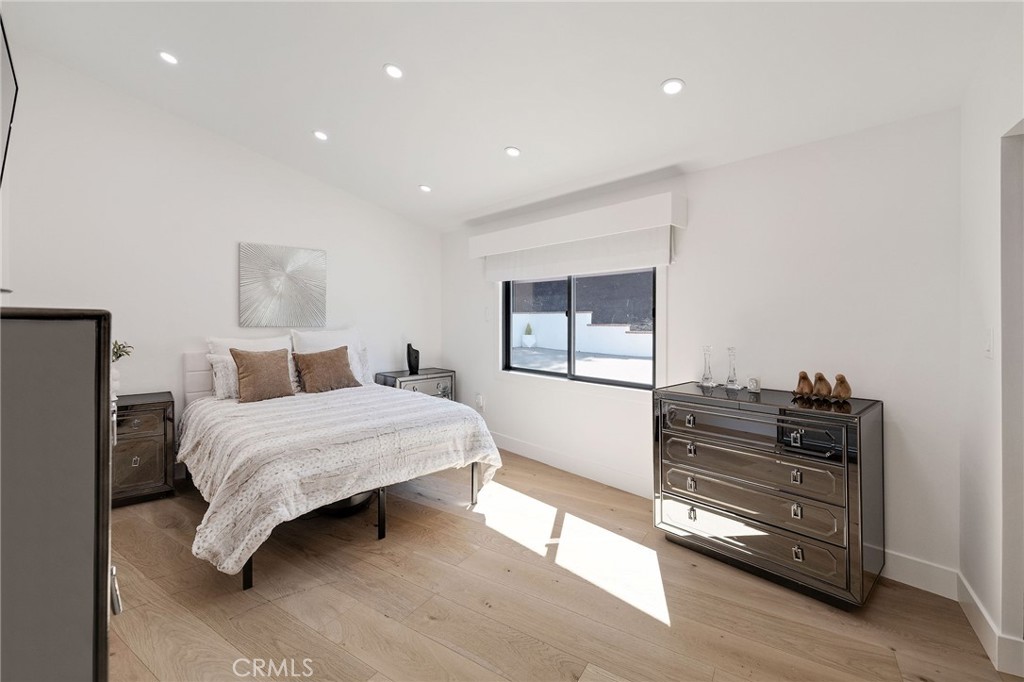 28056 Palos Verdes Dr E