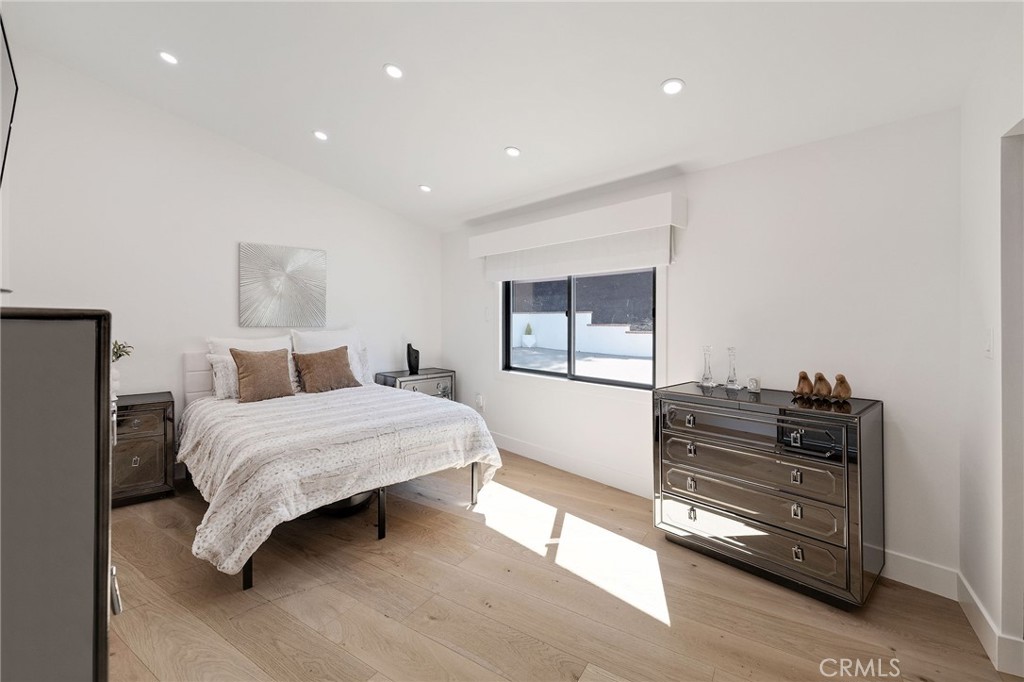 28056 Palos Verdes Dr E