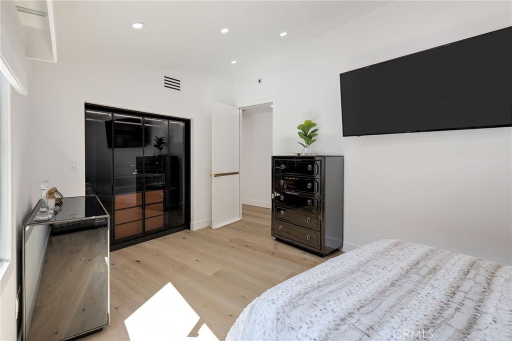 28056 Palos Verdes Dr E