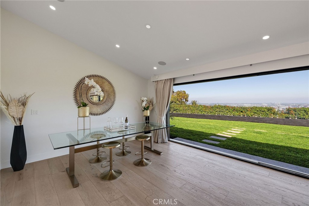 28056 Palos Verdes Dr E