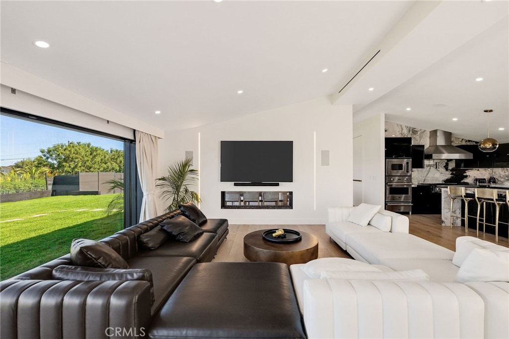 28056 Palos Verdes Dr E