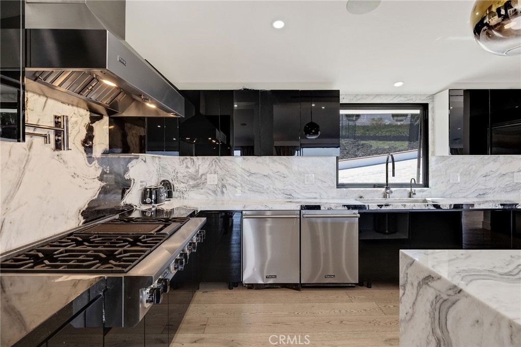 28056 Palos Verdes Dr E