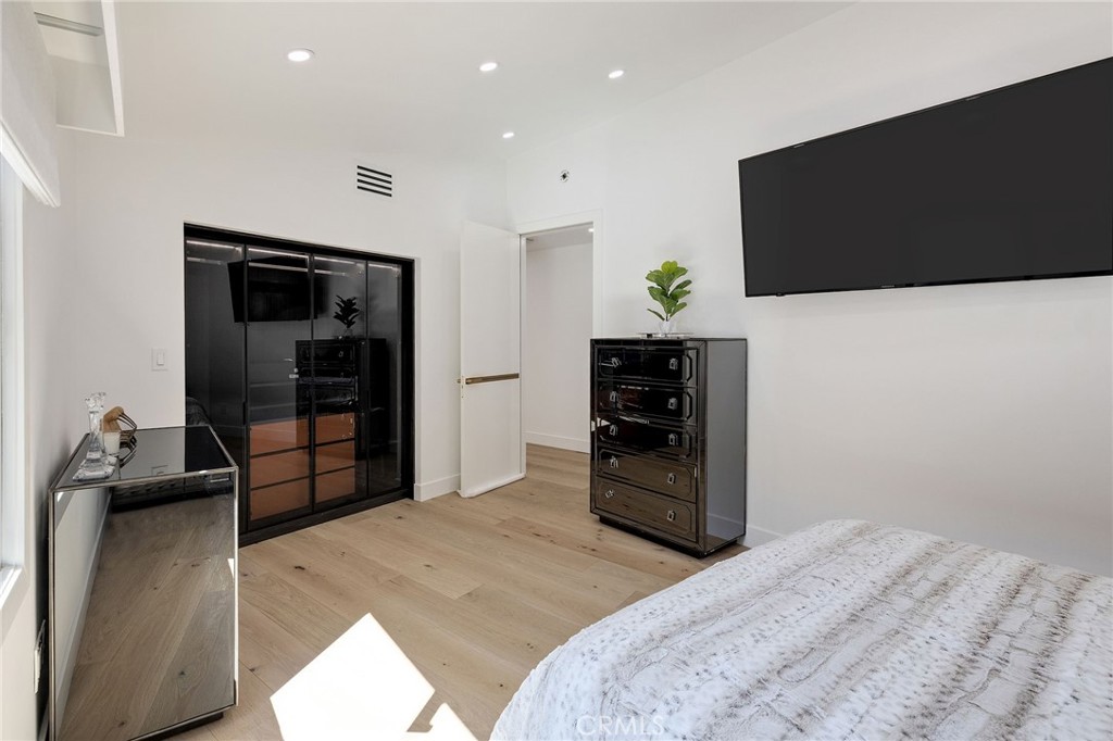 28056 Palos Verdes Dr E