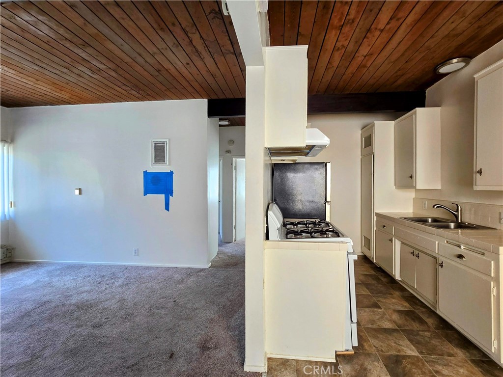 116 N Helberta Avenue