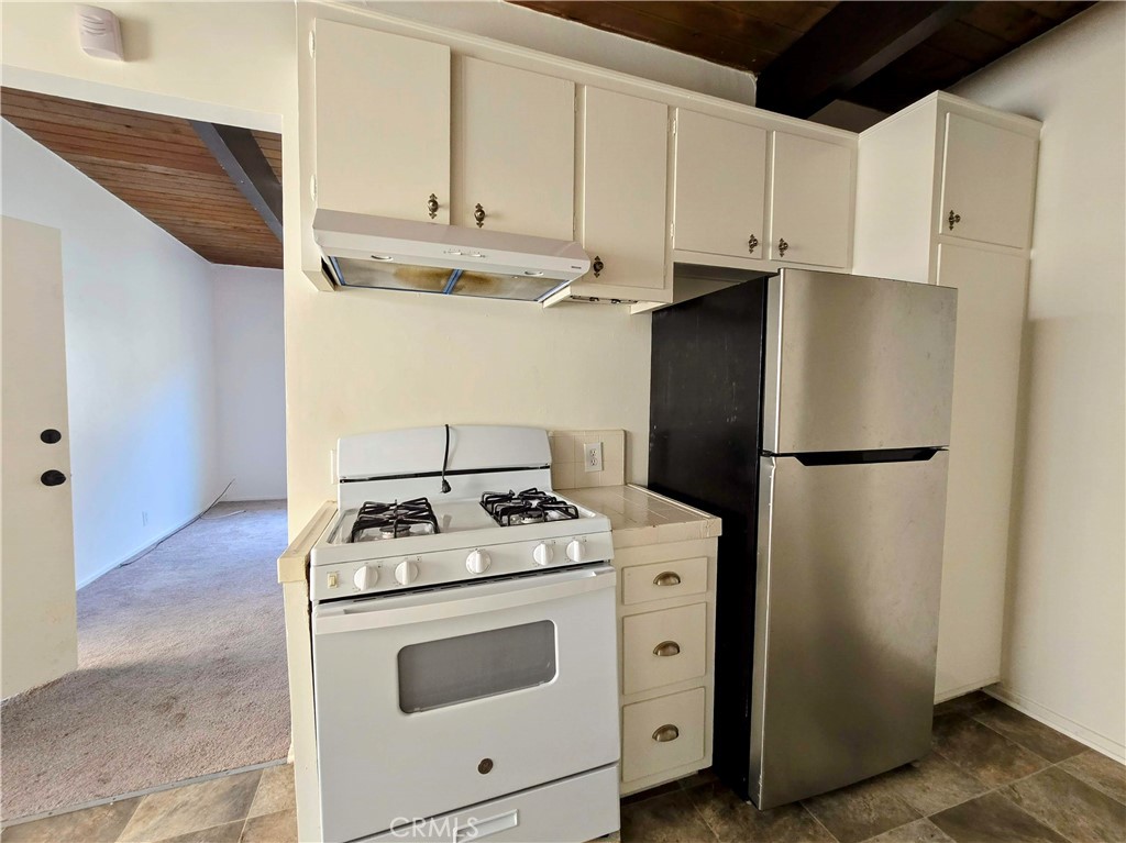 116 N Helberta Avenue