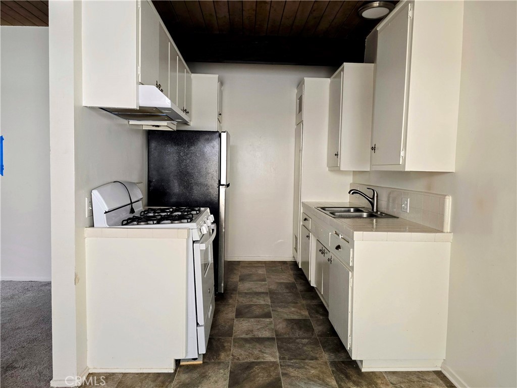 116 N Helberta Avenue