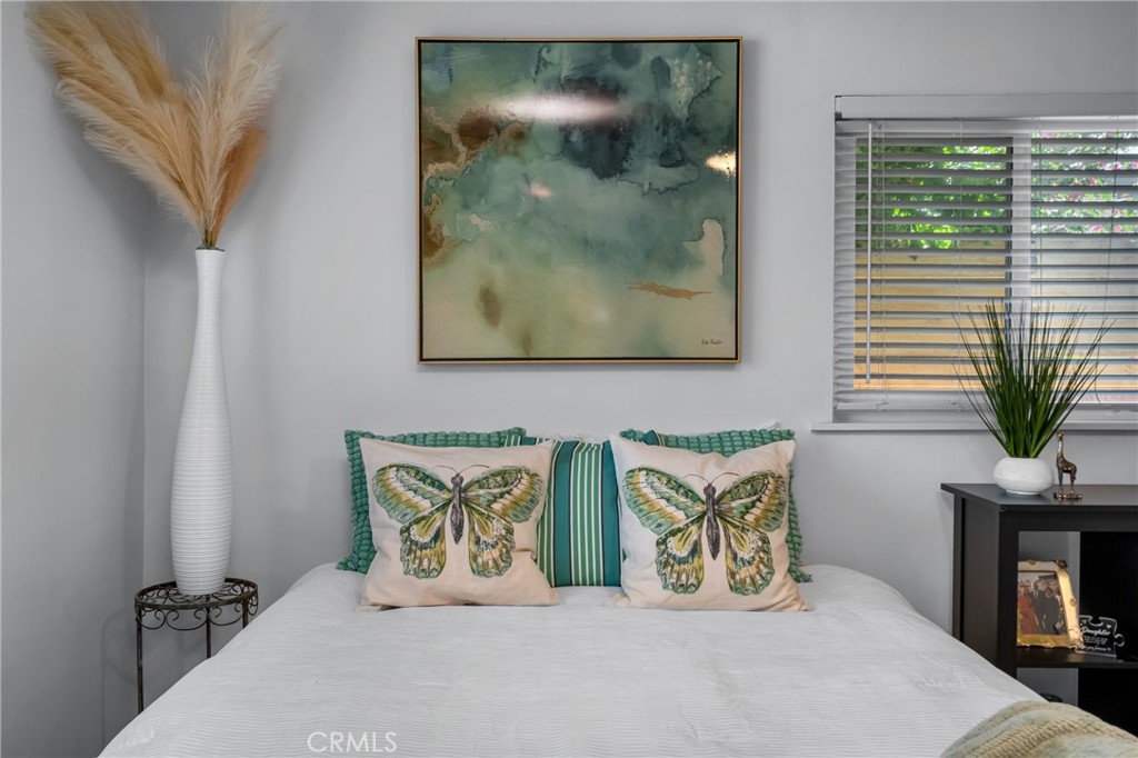 9811 Kempster Avenue