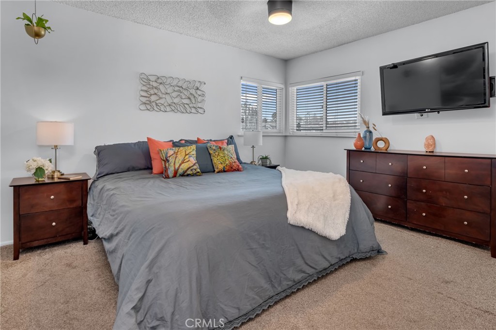 9811 Kempster Avenue