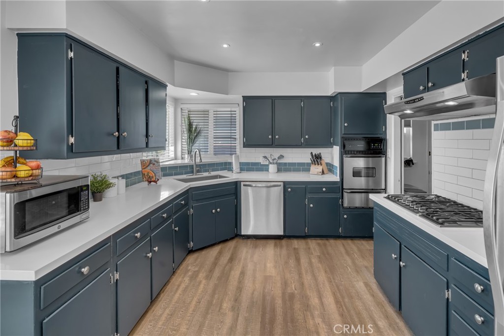 9811 Kempster Avenue