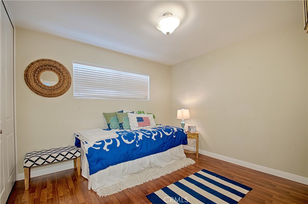 2720 27201/2 Carnegie Lane