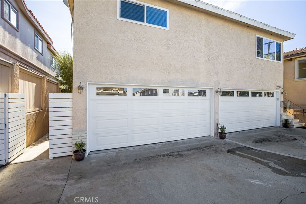 2720 27201/2 Carnegie Lane