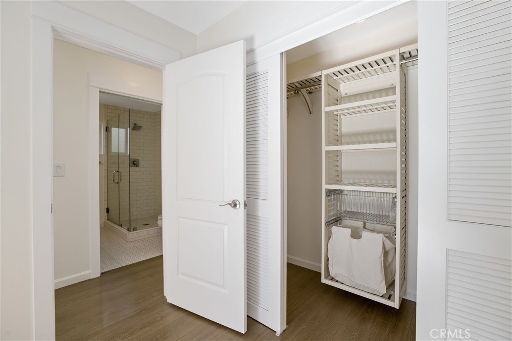 2720 27201/2 Carnegie Lane