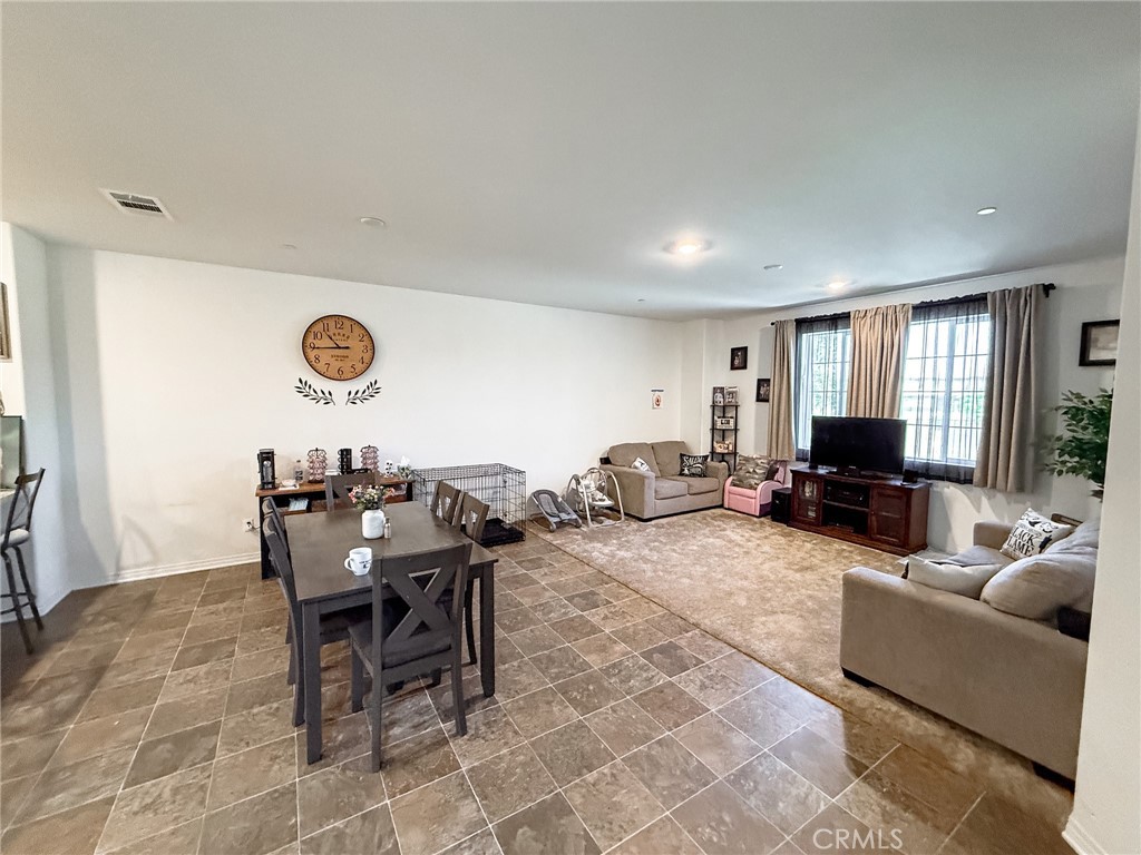 16006 Lasselle Street 6