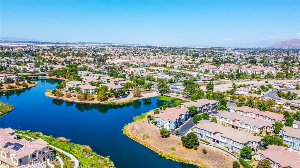 16006 Lasselle Street 6