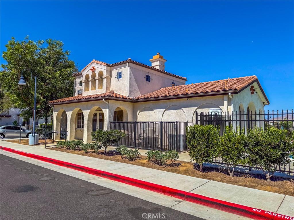 16006 Lasselle Street 6