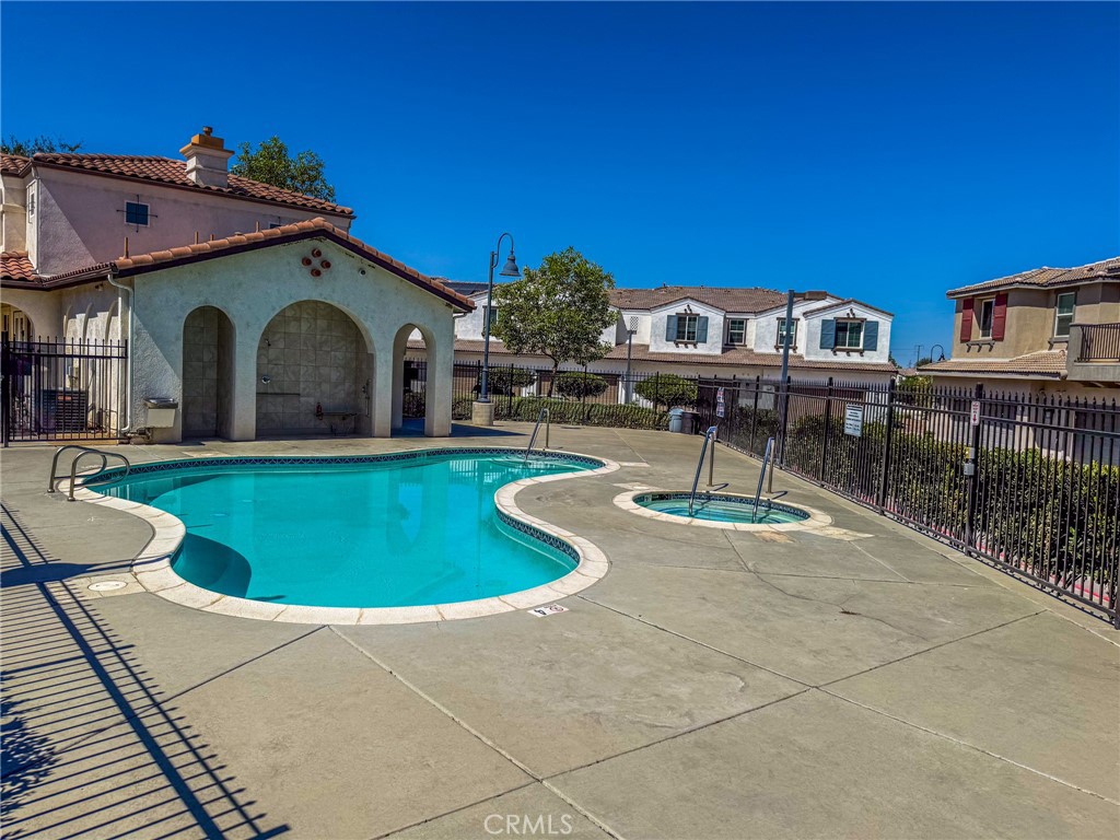 16006 Lasselle Street 6