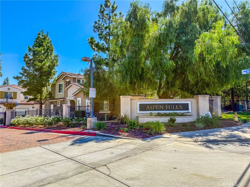 16006 Lasselle Street 6