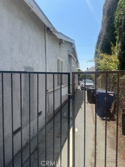 1729 W 35th Street