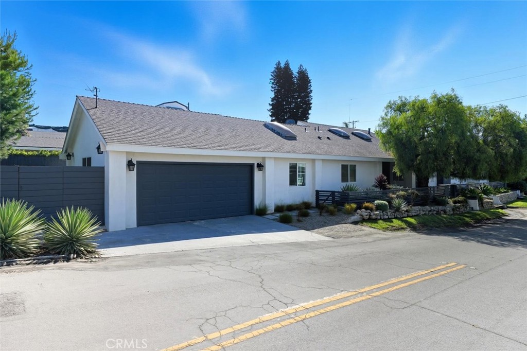 3616 Laurel