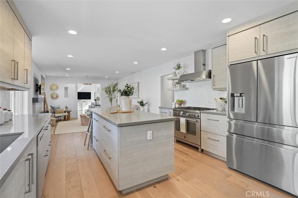 3616 Laurel