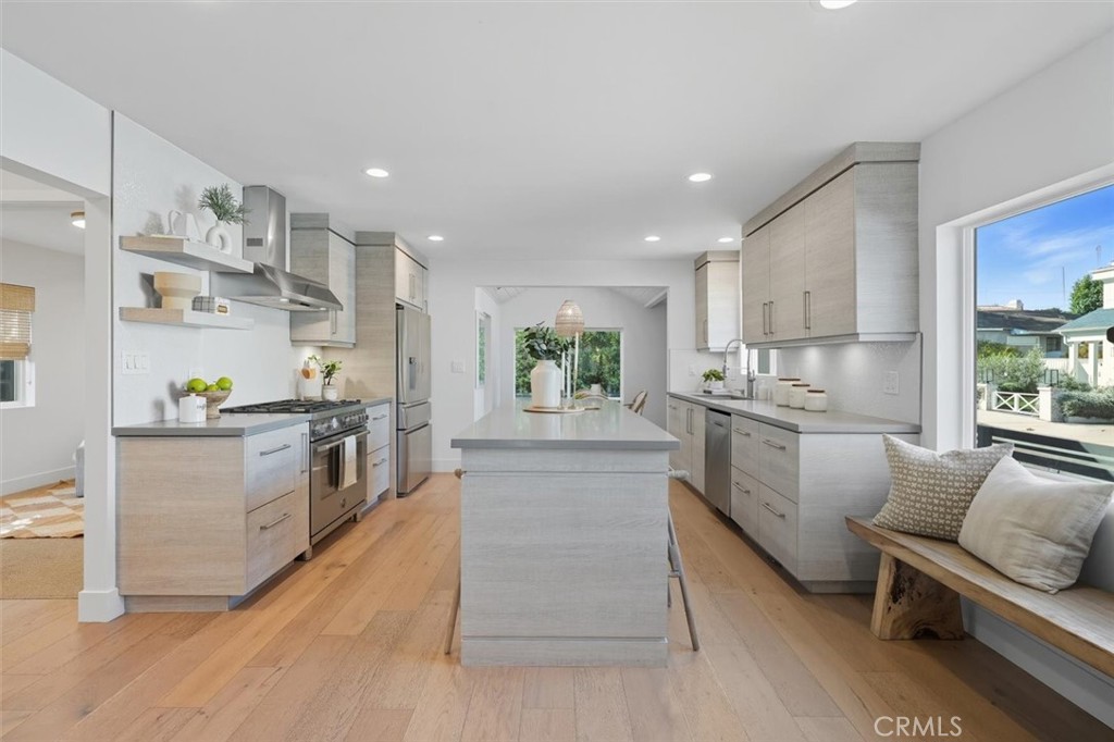3616 Laurel