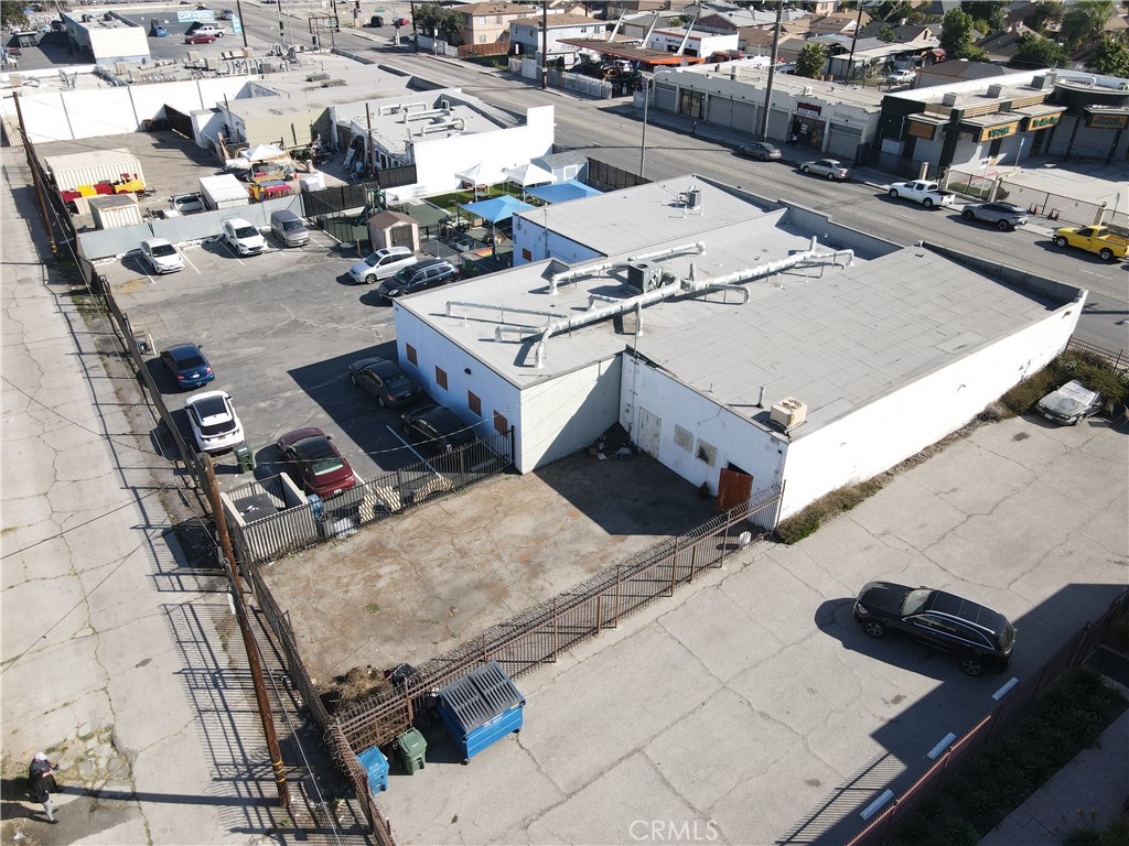 543 W Compton