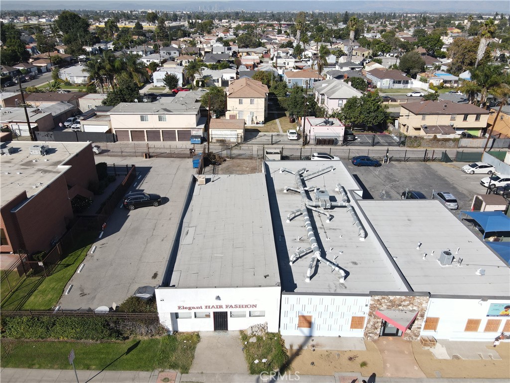 543 W Compton