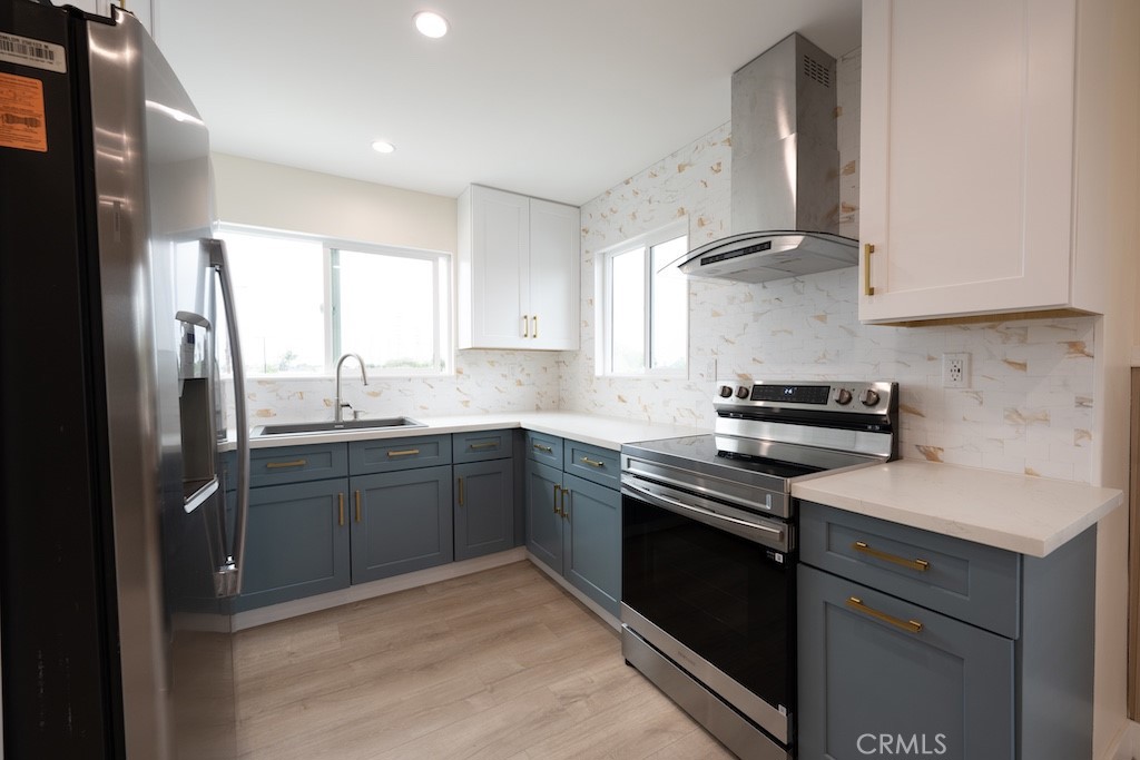 3242 W 187 th Street