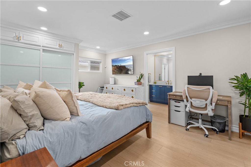 22631 Kathryn Avenue