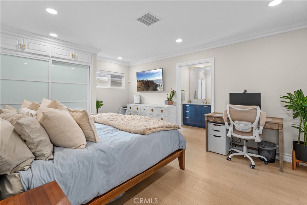 22631 Kathryn Avenue