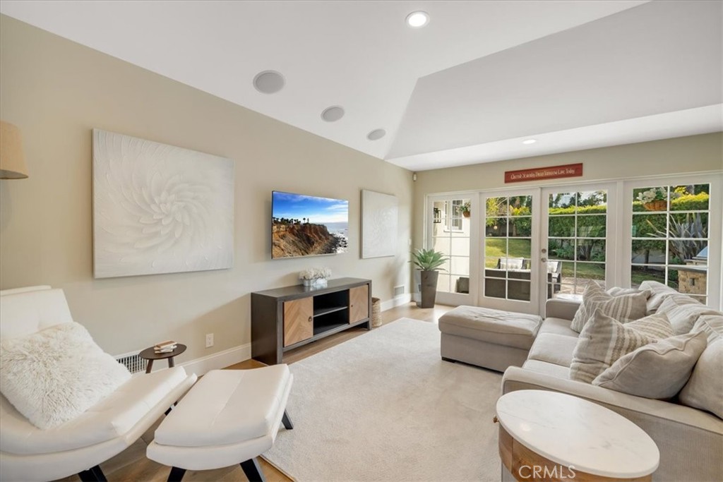 1517 Espinosa Circle