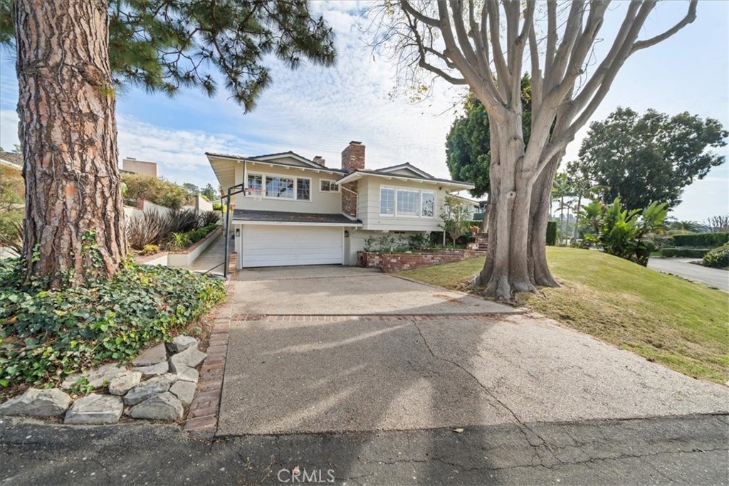 1517 Espinosa Circle